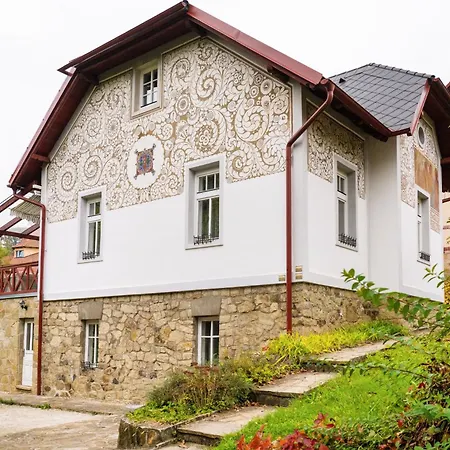 Villa Emausy Лугачовице Экстерьер фото
